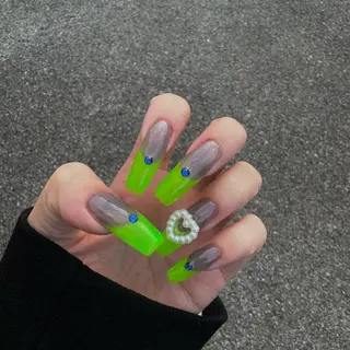 ネイル ⭐︎Alaia 妙典店⭐︎のネイルデザイン