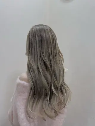 ロング カラー アンメリーアン所属・【姫路】羽エクステ/ ブリーチ/HINAのヘアスタイル