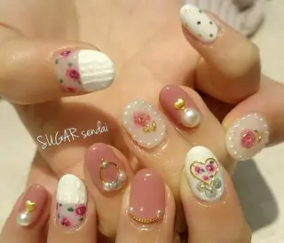 ネイル 鈴木 ゆかりのネイルデザイン