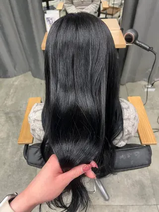 セミロング カラー Lutia新宿　せき ゆうみのヘアスタイル