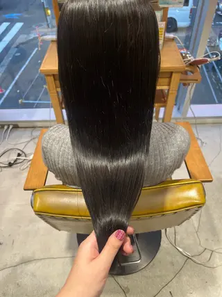 ロング 和泉田 真白のヘアスタイル