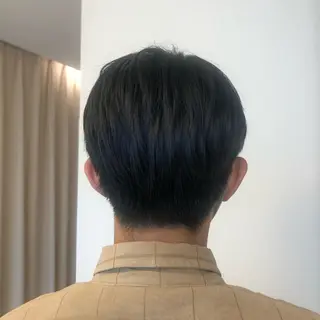 カラー メンズ 吉田 美優のヘアスタイル