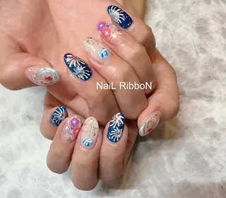 ネイル ネイルリボン 受付スタッフのネイルデザイン
