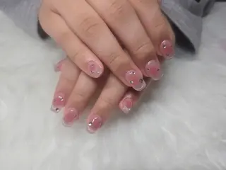 ミディアム LILY Salonのネイルデザイン