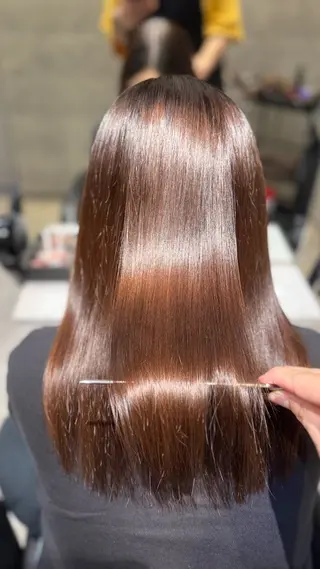 セミロング _WHITE 鳳店 小谷 朝飛のヘアスタイル