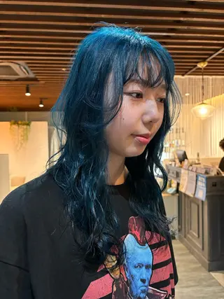 ロング カラー 鳥居 真由香のヘアスタイル