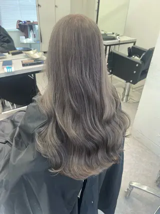 ロング カラー PELE所属・盛れる💖ミルクティ ー💍🎀yuiのヘアスタイル