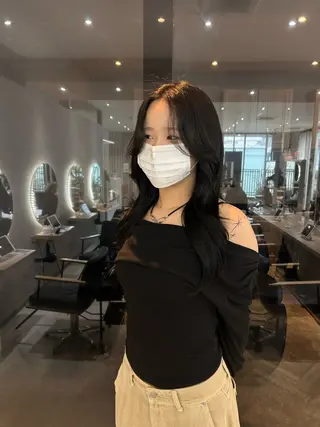 ロング ハッシュカット🖤 レイヤー/透けカラーのヘアスタイル