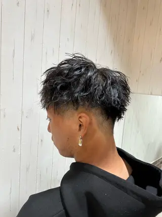 ショート パーマ メンズ 中嶋 紘夢のヘアスタイル