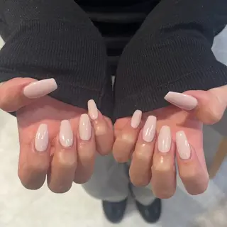 ネイル 𝑟𝑖𝑠𝑎 🕯‎🤍のネイルデザイン