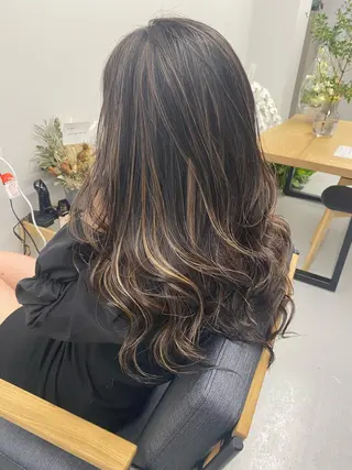 ロング カラー tre/e'所属・橋本 昇平のヘアスタイル