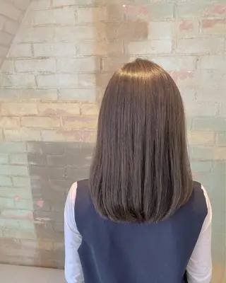 ミディアム カラー YUNA ユウナのヘアスタイル