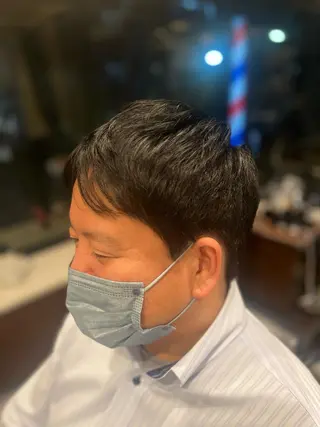 ショート カラー メンズ 銀座バルビエグラン 角田雅樹（夜限定）のヘアスタイル