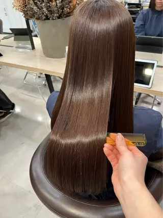 ロング 光を纏うツヤ感ロング Natsuki🤍のヘアスタイル