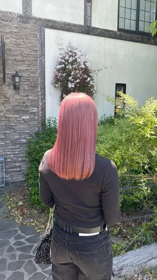 セミロング カラー 梨菜/ハイトーン /ブリーチカラーのヘアスタイル