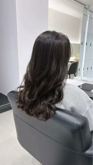 ロング カラー 🖤:抜け感×大人 透明感カラー/Aoiのヘアスタイル