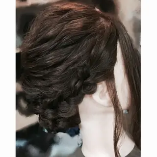 セミロング ヘアアレンジ 小國 綾かのヘアスタイル