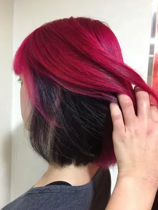 カラー 工藤 綾華のヘアスタイル