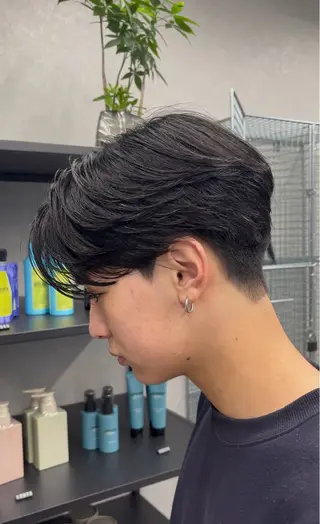 ミディアム パーマ メンズ 王道センターパート /GOUのヘアスタイル