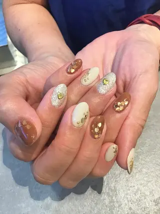 ネイル Nest 岩崎のネイルデザイン