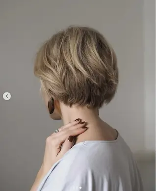 ショート Yoshida Yuriのヘアスタイル