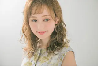 セミロング パーマ 髪質改善× ハイライト溝江のヘアスタイル