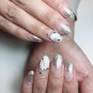 セミロング ネイル ☺︎山部 志麻☺︎のネイルデザイン