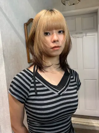 ミディアム 透明感モテスタイル 💞SHIORI💞のヘアスタイル