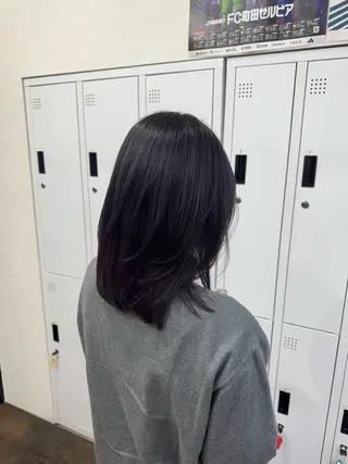ミディアム apollo 横浜所属・横浜🦋ハイトーン 🫐シャドウルーツのヘアスタイル
