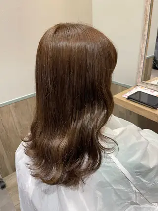 カラー shuri (allier)のヘアスタイル