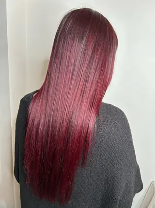 ロング カラー 今村公介 ブリーチ特化、派手髪のヘアスタイル