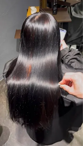 ロング 🌟縮毛矯正/ 髪質改善/髙橋🌟のヘアスタイル