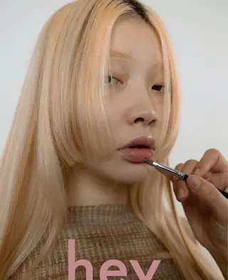 ロング ユン チェウォン NEROのヘアスタイル