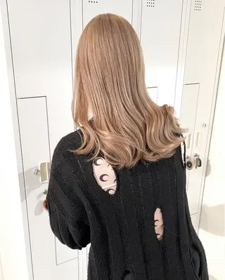 ミディアム piLLon・ keinaのヘアスタイル