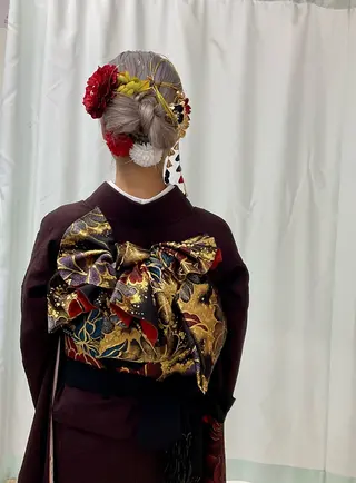 ロング ヘアアレンジ au美容室所属・au栄矢場町 水素髪質改善Tのヘアスタイル