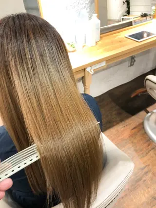 セミロング カラー 髪質改善 suzukiのヘアスタイル