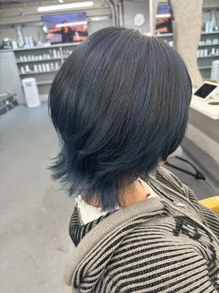 ショート 腰越 麻奈のヘアスタイル