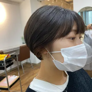 ショート カラー 大場 優のヘアスタイル