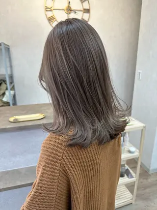 カラー Casa.所属・Casa .のヘアスタイル