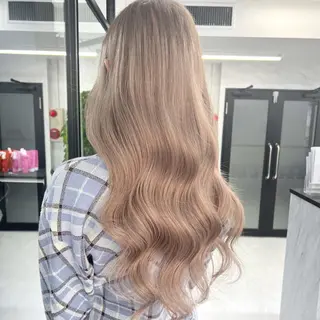 ロング カラー シールエクステ特化 ハイトーン、NANAのヘアスタイル