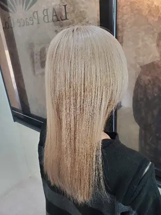 セミロング カラー Dr's Salon LAB所属・小島　崇義 ブリーチお任せ下さいのヘアスタイル