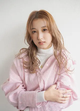 セミロング かしわば しょうのヘアスタイル