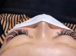 SESUNNY セサニー　SEIRAのマツエク・マツパデザイン