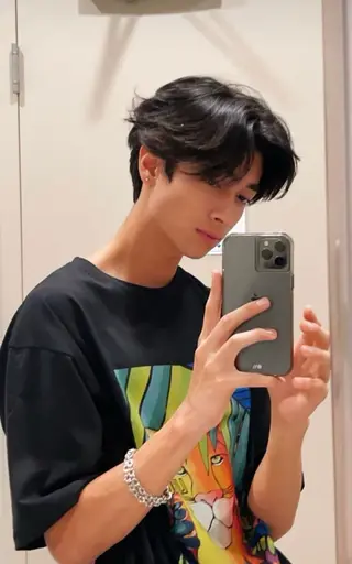 パーマ 海外風レイヤー🎀 新宿MOMOKA🍑のヘアスタイル