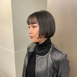 ショート ブリーチ/レイヤー 🌻Mutsumiのヘアスタイル