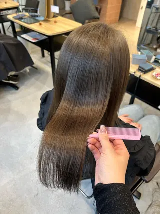 カラー Sakura / Fier umedaのヘアスタイル