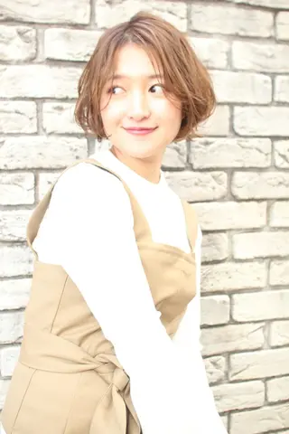 ショート カラー 羽田 ひろむのヘアスタイル