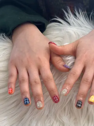 ネイル Loa　salon所属・小畑 寧捺のネイルデザイン