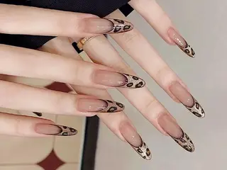 ネイル リボン、ガーリー パーツ放題専門店のネイルデザイン