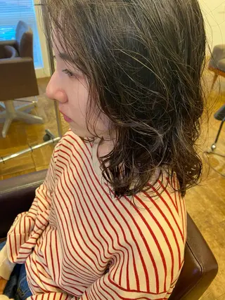 ミディアム パーマ アライフ所属・牧田 真衣のヘアスタイル